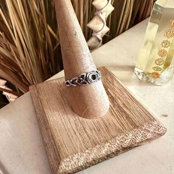 Sterling Silver Celtic Moon Ring Sizes 6,8,9 - Picture 4 of 7